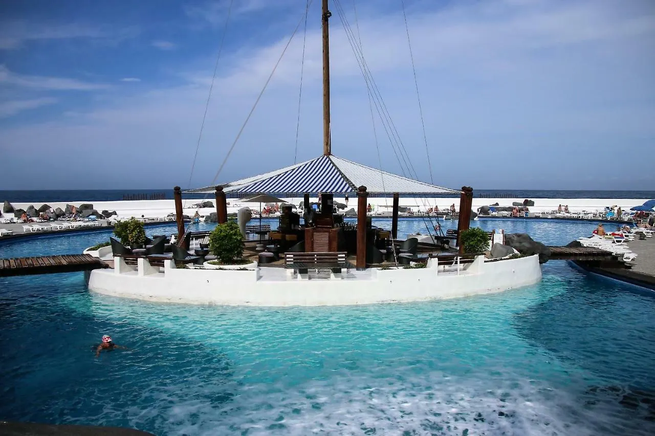 Апартаменты Frontline Santa Cruz With Sea View